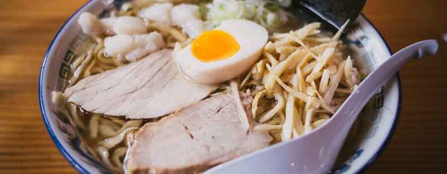 5 easy ways to spice up your ramen noodle at home